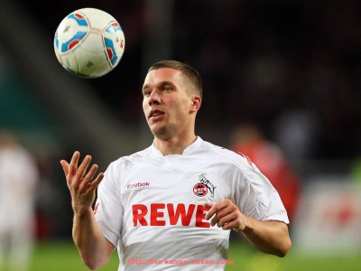 看球直播-内马尔在欧冠联赛中的关键进球集锦分析